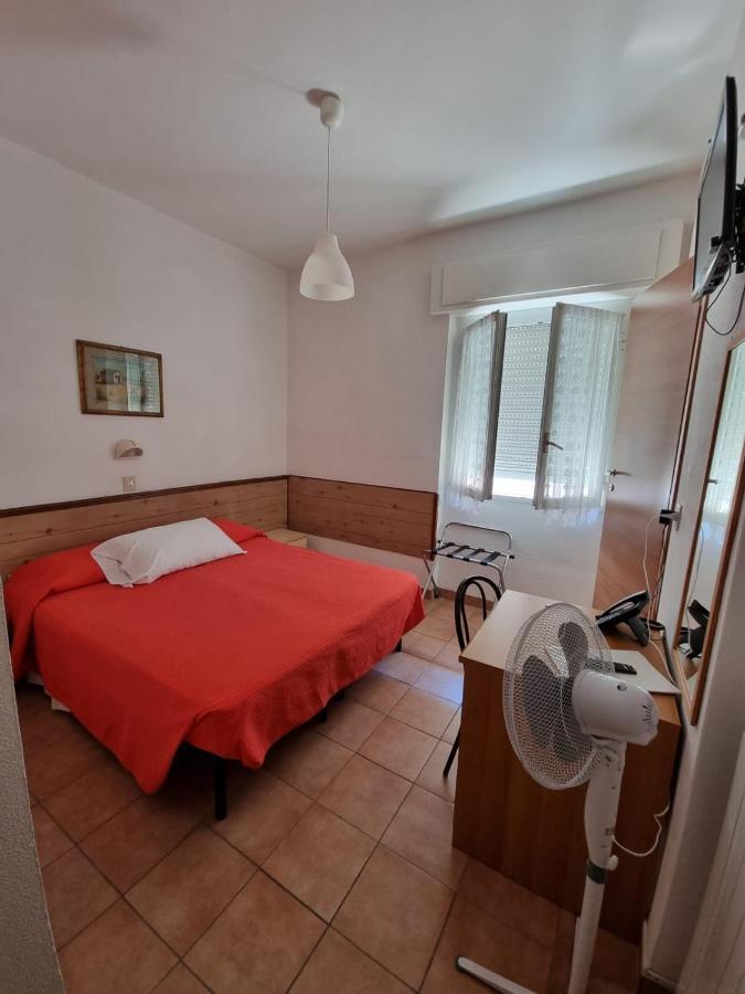 Hotel Riz Финале Лигуре Екстериор снимка